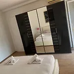 East Side Flat 아파트 *